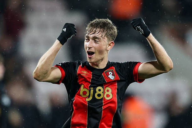 Dean Huijsen thi đấu cho Bournemouth - Trung vệ trẻ đang được nhiều CLB lớn ở châu Âu theo đuổi