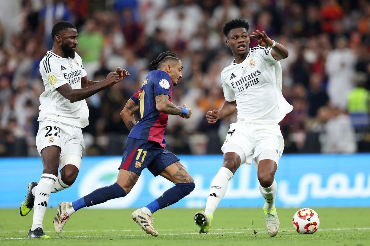 Đội hình dự kiến Barcelona đối đầu Real Madrid trong trận chung kết Cúp Nhà vua, với Ferran Torres thay thế Lewandowski chấn thương