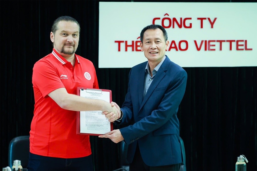 HLV Popov chính thức dẫn dắt Thể Công Viettel với mục tiêu vô địch các giải đấu.