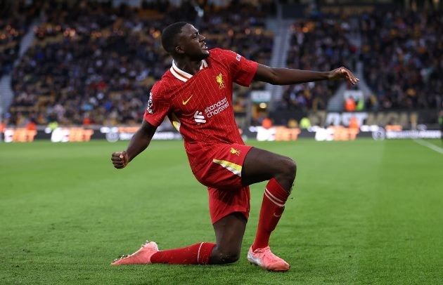 Ibrahima Konate thi đấu ấn tượng trong màu áo Liverpool mùa giải 2024/25