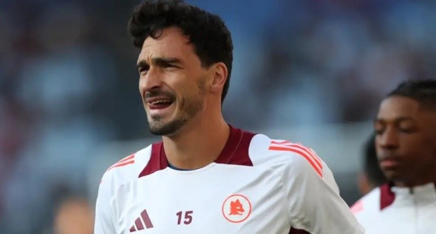 Mats Hummels trong màu áo Borussia Dortmund với khả năng tái xuất bất ngờ