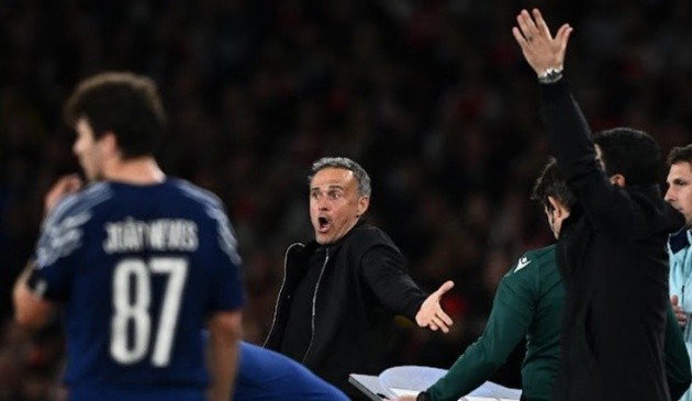 PSG có lợi thế dẫn bàn 1-0 trước trận lượt về, nhờ công lớn của thủ thành Donnarumma.