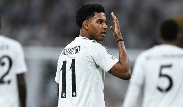Rodrygo có thể phải rời Real Madrid do bài toán cân bằng hàng công với Mbappe, Vinicius và Bellingham