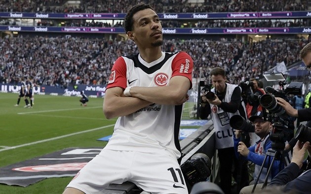 Tiền đạo Hugo Ekitike đang thi đấu ấn tượng trong màu áo Eintracht Frankfurt