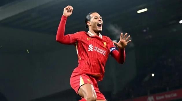 Virgil van Dijk thể hiện đẳng cấp trung vệ hàng đầu tại Liverpool