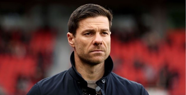 Xabi Alonso trong màu áo Bayer Leverkusen, ứng cử viên tiềm năng cho vị trí HLV Real Madrid