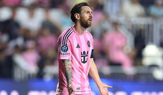 Jordi Alba ghi bàn mở tỷ số cho Inter Miami trong trận đấu với Vancouver.