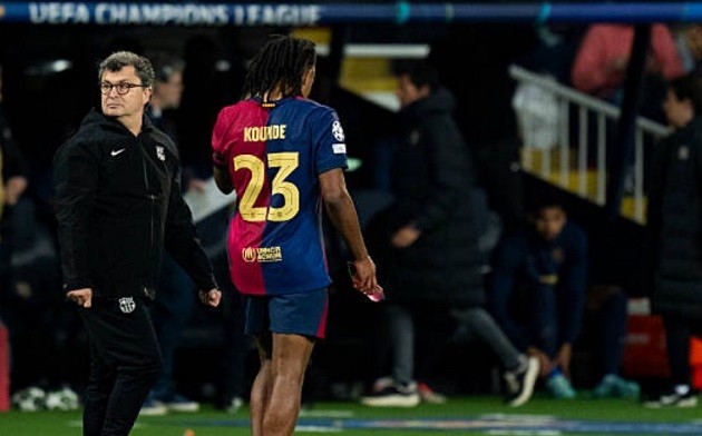 Kounde không thể chơi trọn vẹn 90 phút trong trận lượt đi với Inter Milan.
