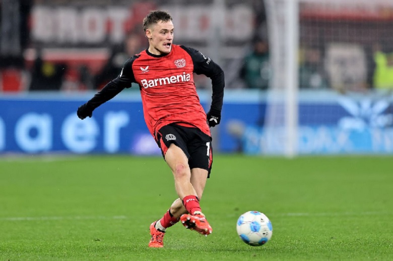 Florian Wirtz trong màu áo Leverkusen, mục tiêu chuyển nhượng hàng đầu của Bayern Munich và Real Madrid