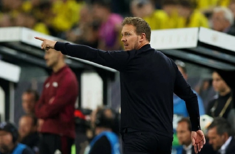 HLV Julian Nagelsmann trên băng ghế chỉ đạo của ĐT Đức, đối mặt áp lực lớn sau chuỗi trận thất vọng.