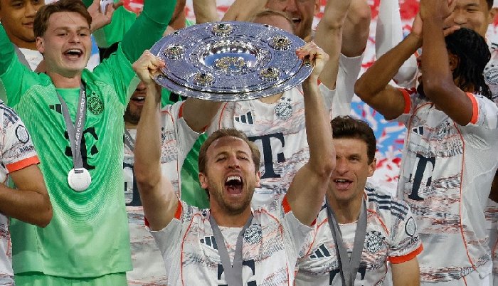 harry-kane-rang-ro-nang-cao-chiec-cup-dau-tien_1746928713.jpg